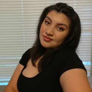 Meet your Posher, Deborah